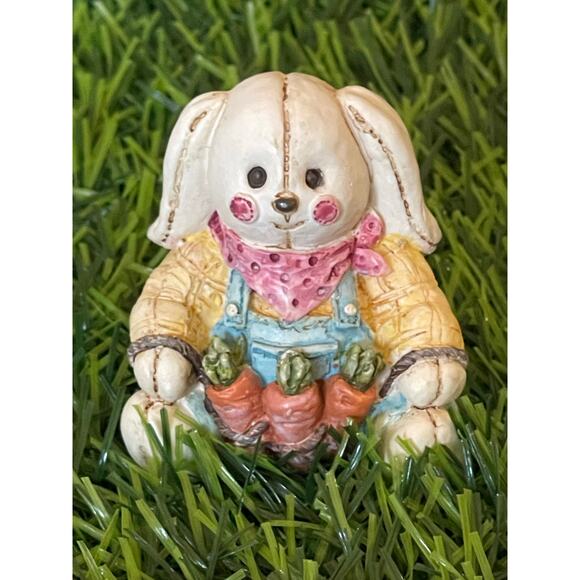 Vintage Retro Resin Boy Easter Bunny Rabbit - Picture 1 of 7